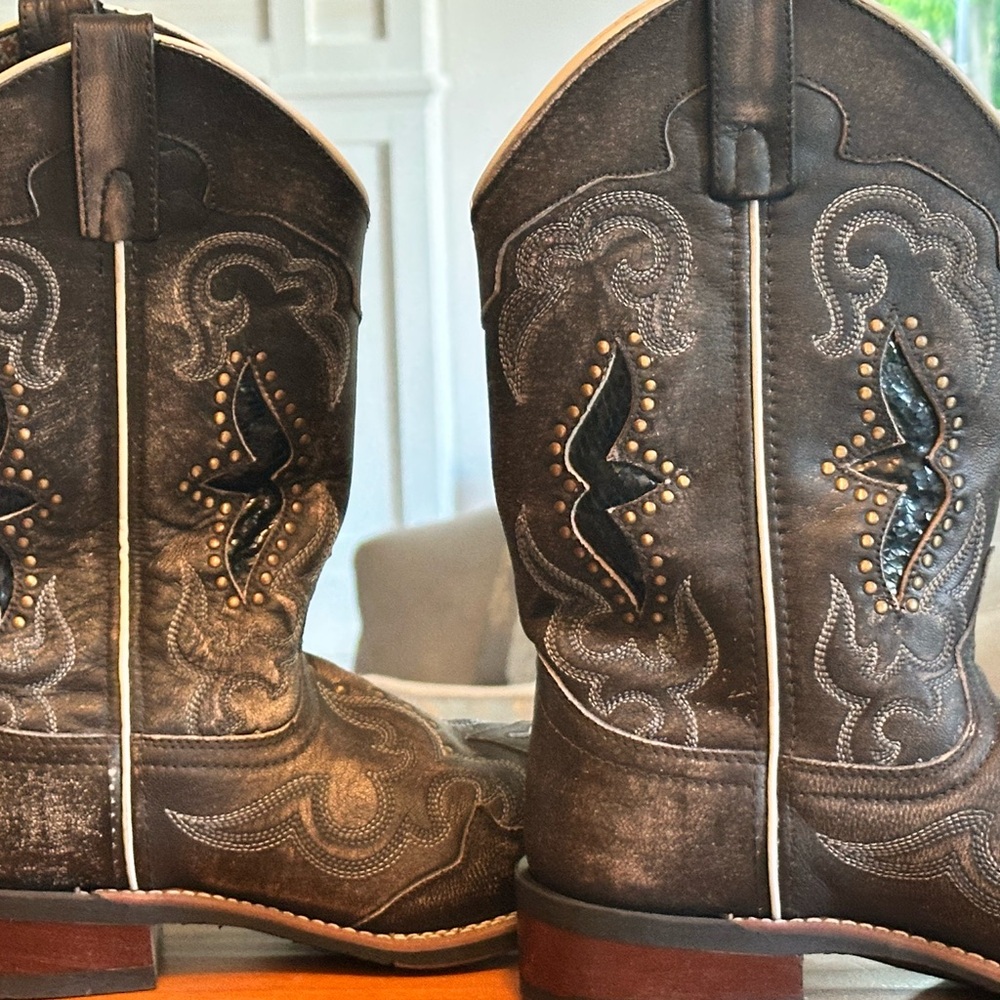 Laredo Black and Brown Cowboy Boots